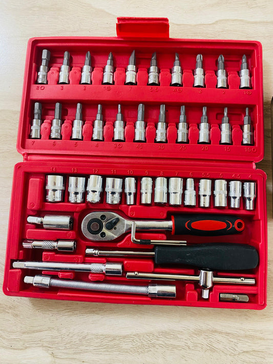 46 pcs Socket Wrench Set 1/4"Drive Metric Mechanic Tools Kit Bit Ratchet Sockets with Extension Bar for Automotive, Car, Bike, Household and Auto Repairing with Storage Case